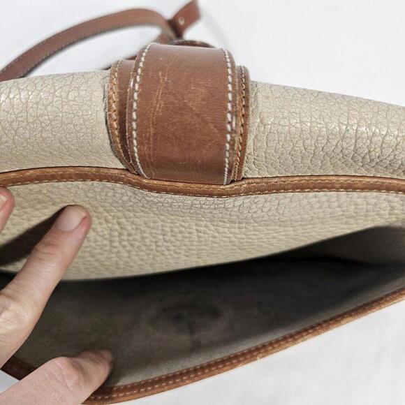 Dooney & Bourke Vintage Essex Cream  Tan Shoulder Pebbled Leather Purse Bag Read - Picture 6 of 11